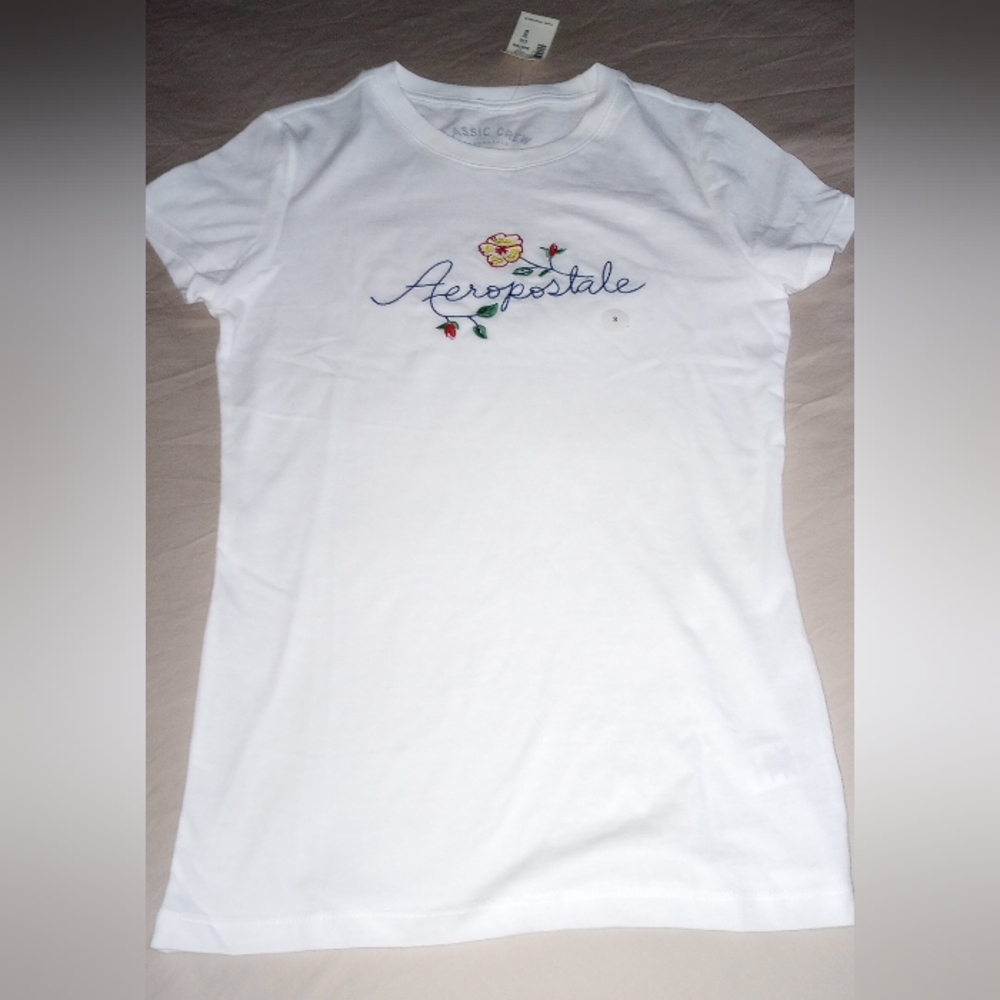Aeropostale Women's White Short Sleeves T- Shirt  Size S